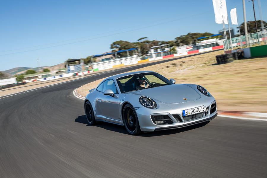  Porsche 911 Carrera GTS Coupe 2017 года  (WW) (фото 18 из 44)